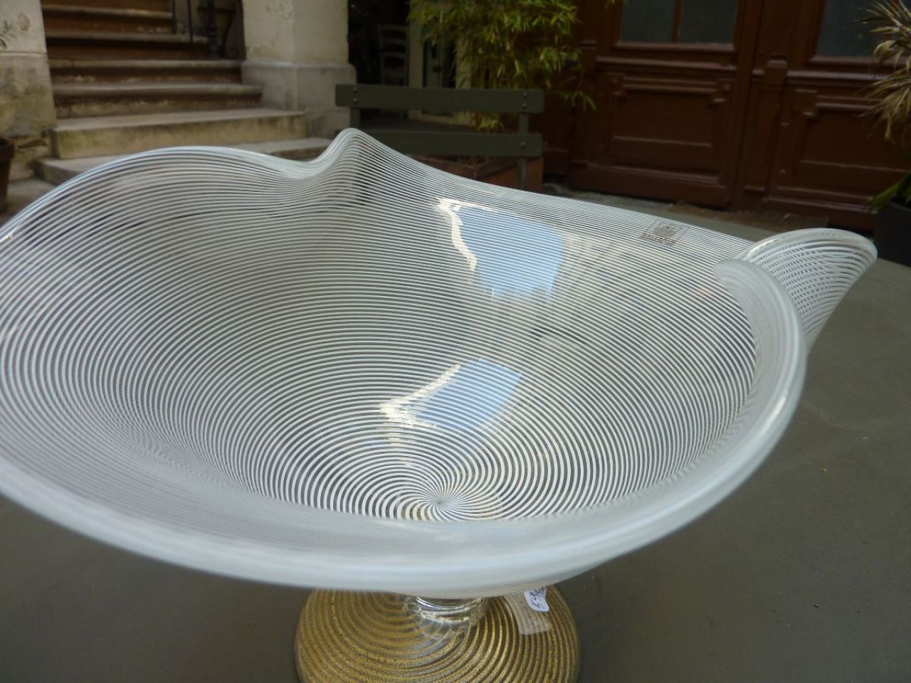 Magnifique coupe en verre filigrana, base en cristal avec feuille d'or, réalisé par le maitre verrier Giuliano Ballarin 