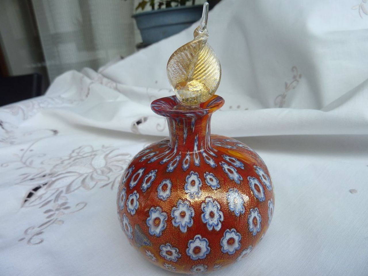 flacon en verre de Murano , artisanat du verre de Murano,  