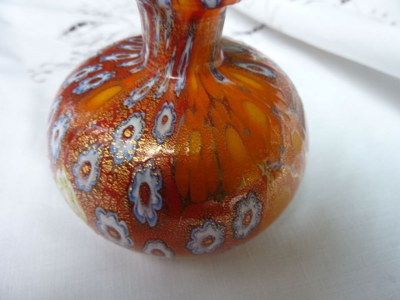 flacon en verre de Murano , artisanat du verre de Murano,  