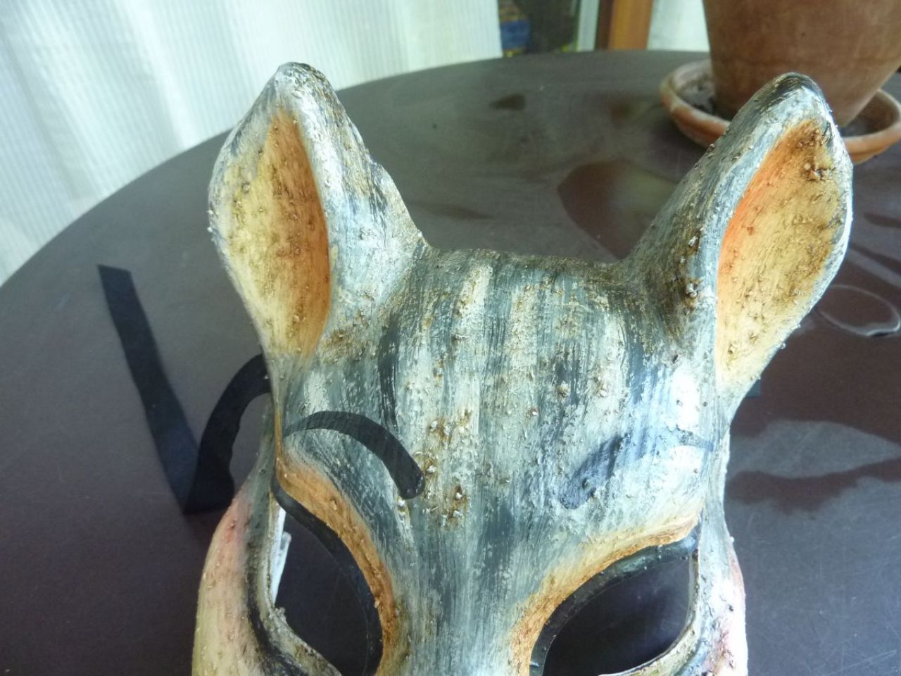 masque de loup en papier mâché pour le déguisement et le théâtre, fait à la main