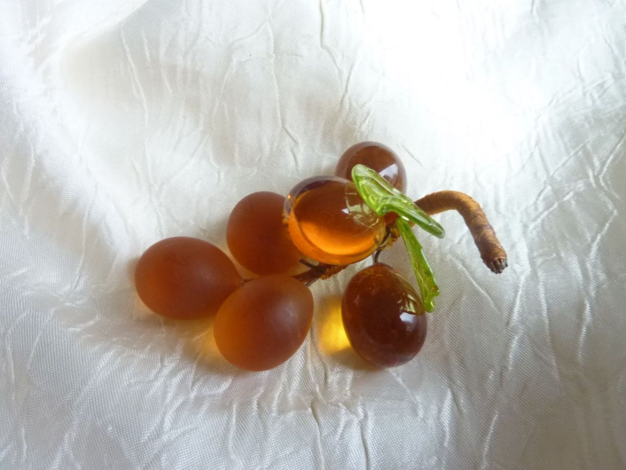 grappe de raisin  en verre de Murano fait main, couleur ambra et vert