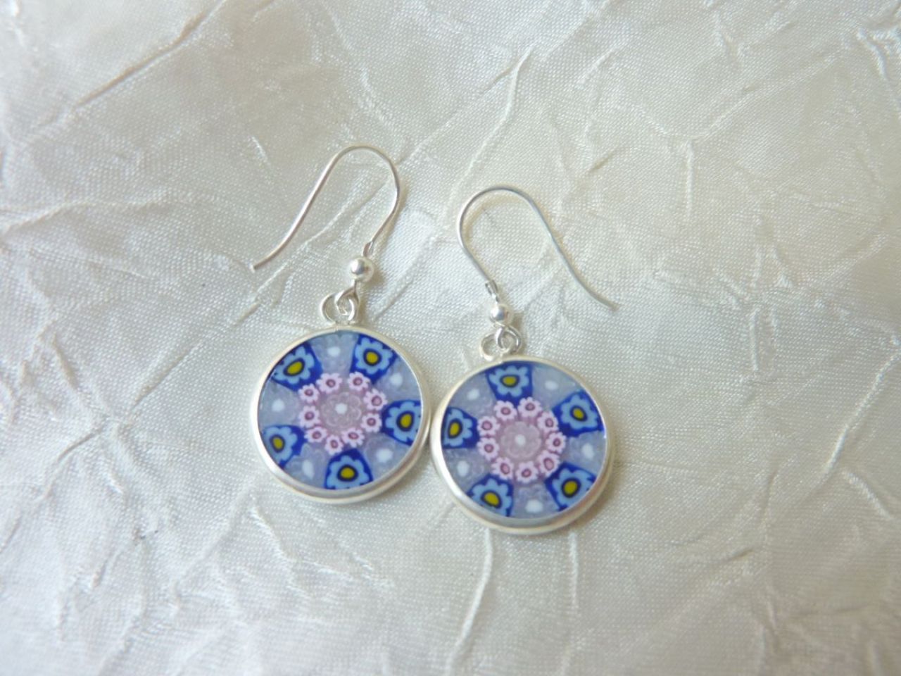 boucles d'oreilles millefleur, fait main verre de Murano, cerclés en argent