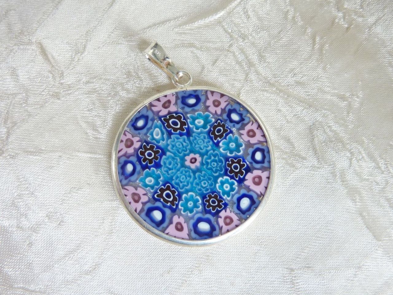 pendentif en verre millefleur 