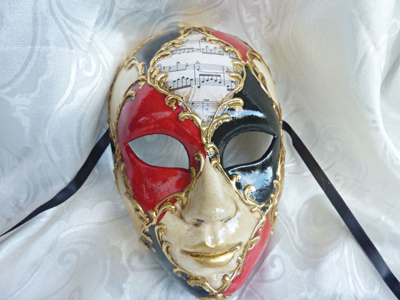 masque vénitien à Paris, masque déguisement 