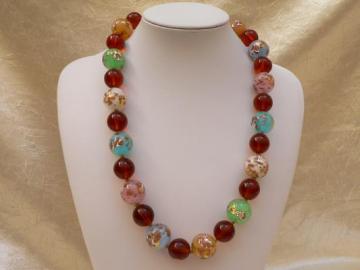 collier avec perles multicolore