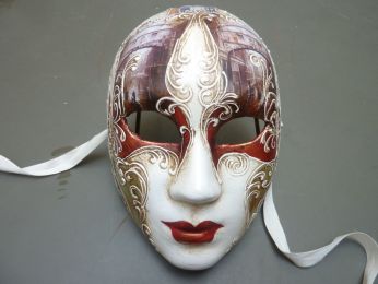 masque en papier mâche , fait main, décor avec vue de Venise