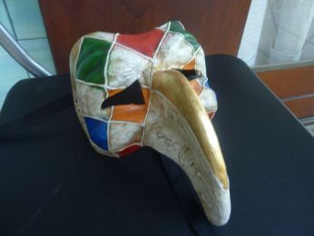  masque de la commedia dell'arte en papier mâché, décor style arlequin, fait main par un artisan de Venise