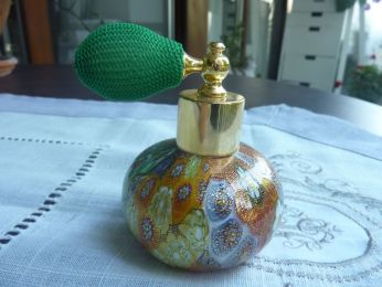 vaporisateur à parfum en verre de murano millefleur recouvert d'une fine feuille d'or