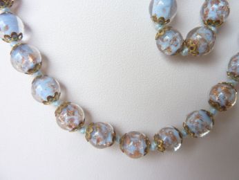 collier et bracelet bleu clair en verre de Murano