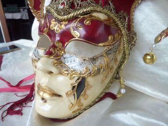 masque  pour la décoration, visage avec coiffe en tissu et velours, gallon, pampilles, clochettes