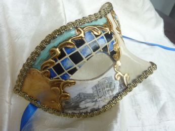 masque loup décoration fait main , couleur bleu, blanc, or, reproduction d'une vielle estampe du pont de Rialto