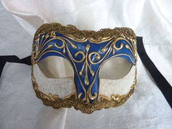 masque en papier mâche fait main, couleur blanc et bleu, arabesque à la feuille d'or, gallon doré